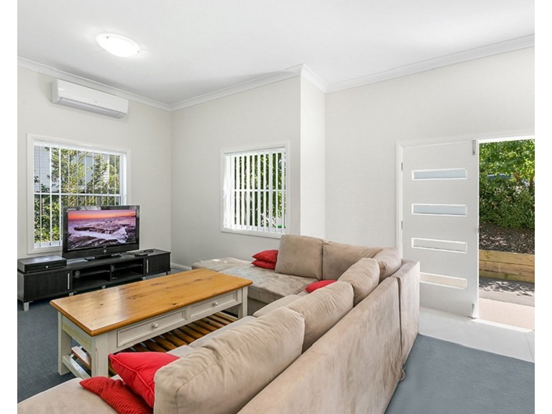 1/10 Cowper Avenue, Charlestown NSW 2290