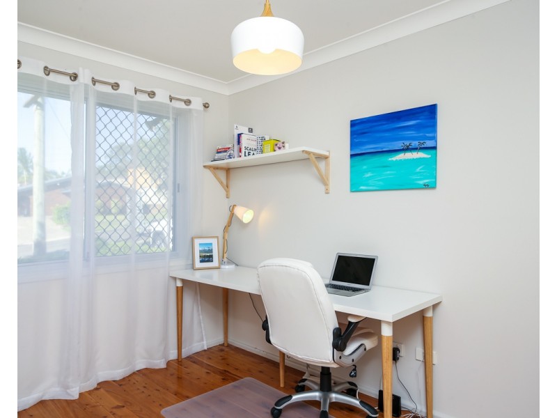 9 Malwood Avenue, Macquarie Hills NSW 2285