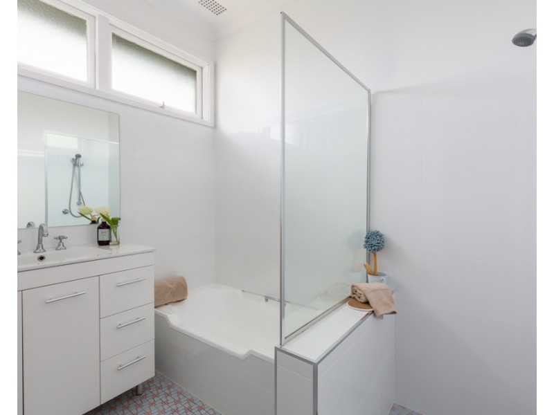 6 Hutton Street, Charlestown NSW 2290