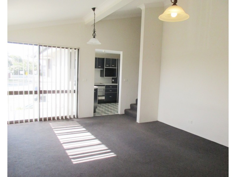 7/9  Watkins Street, The Junction NSW 2291