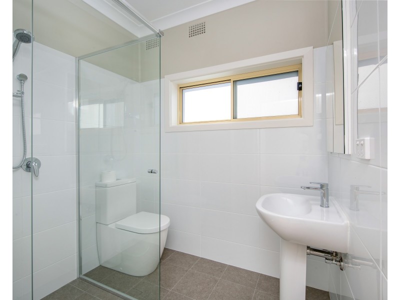 11 High Street, Redhead NSW 2290