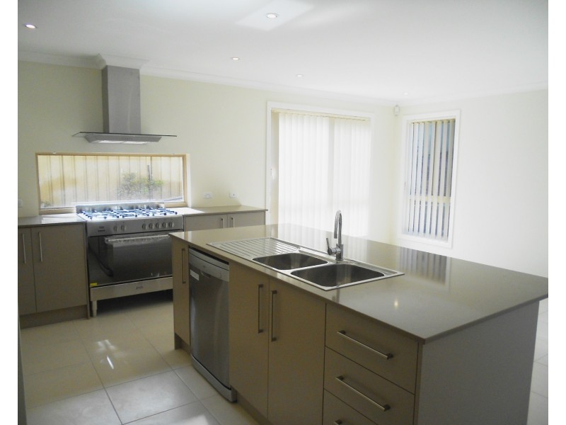 20 Highfields Parade, Highfields NSW 2289