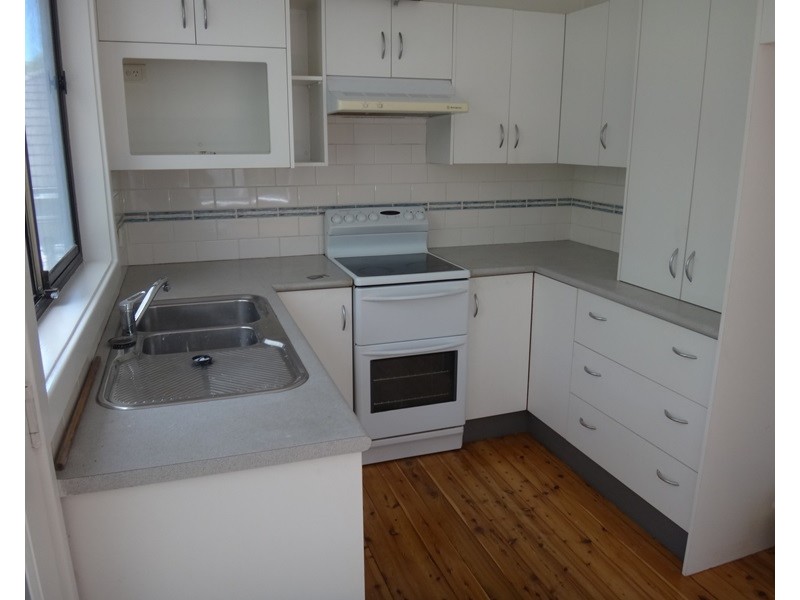 96 Roslyn Avenue, Charlestown NSW 2290