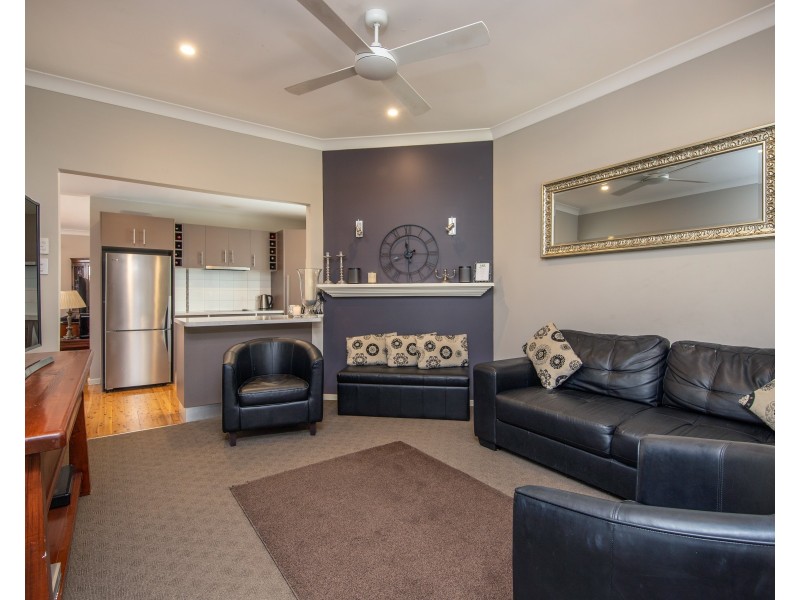 16 Charles Street, Cardiff NSW 2285