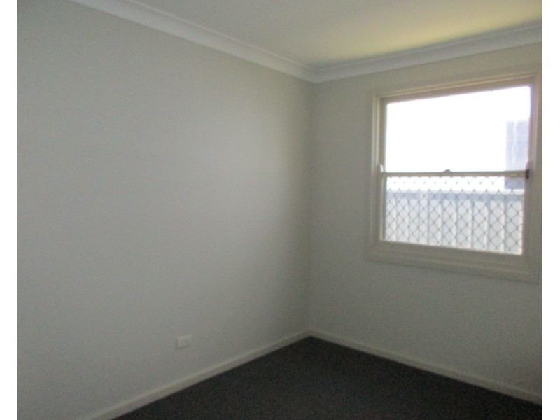 4 Thompson Street, Belmont South NSW 2280