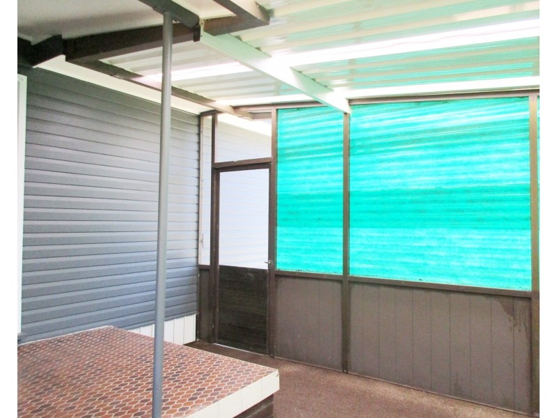 4 Thompson Street, Belmont South NSW 2280