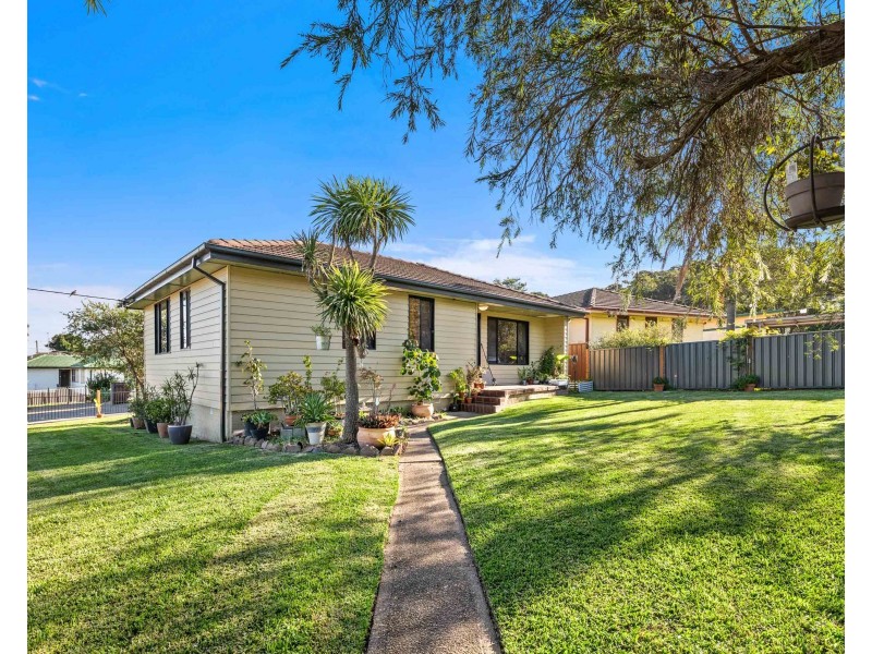 2 Alder Crescent, Gateshead NSW 2290