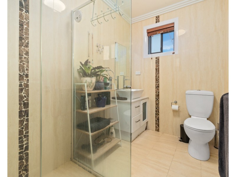 2 Alder Crescent, Gateshead NSW 2290