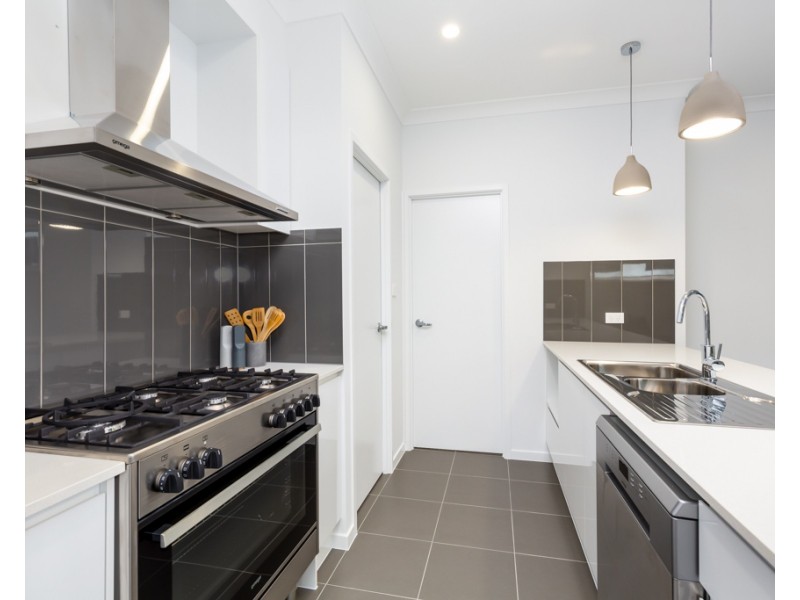 19 Windross Drive, Warners Bay NSW 2282