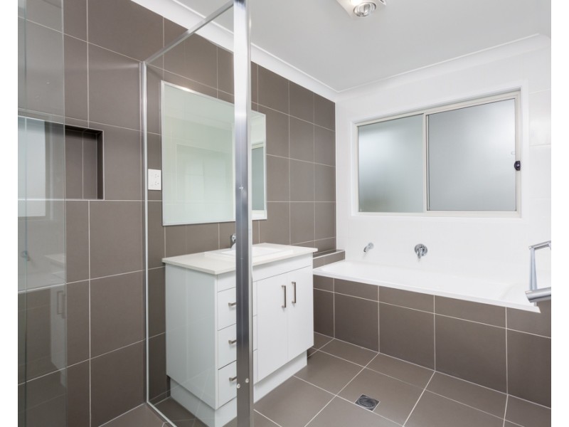 19 Windross Drive, Warners Bay NSW 2282