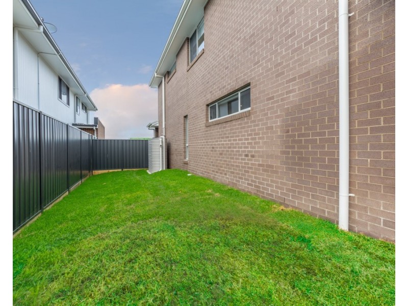 19 Windross Drive, Warners Bay NSW 2282