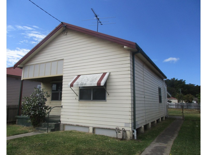 18 Denison Street, Mayfield NSW 2304