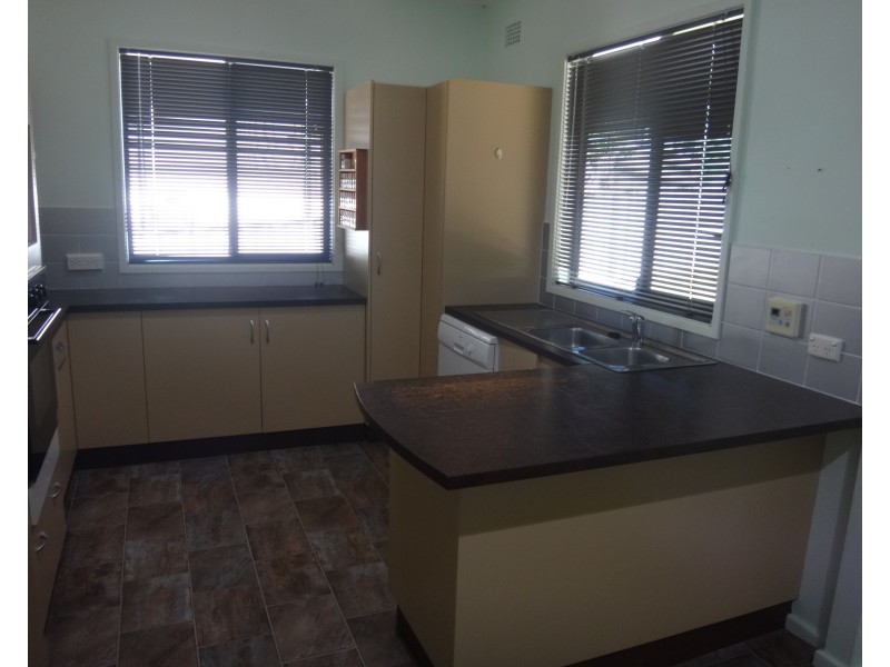 61 Kaleen Street, Charlestown NSW 2290