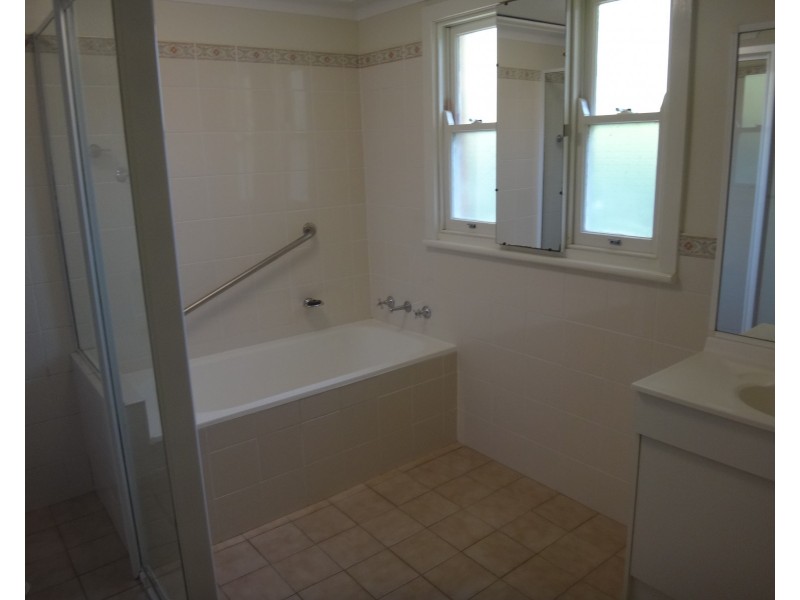 23 Garden Grove Parade, Adamstown Heights NSW 2289