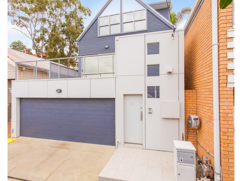 14 Carlton Street, Newcastle NSW 2300