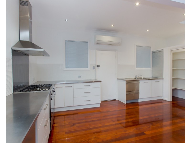 14 Carlton Street, Newcastle NSW 2300