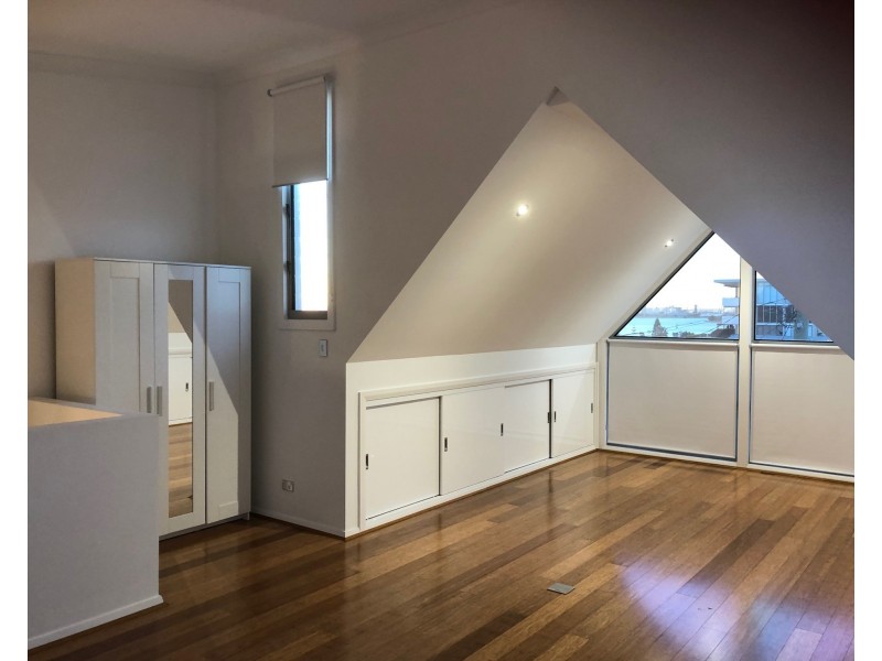 14 Carlton Street, Newcastle NSW 2300