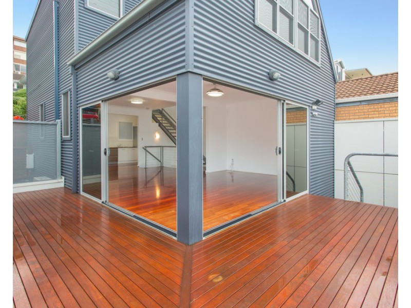 14 Carlton Street, Newcastle NSW 2300