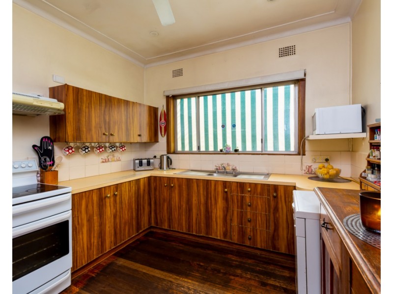 128 Croudace Road, Elermore Vale NSW 2287