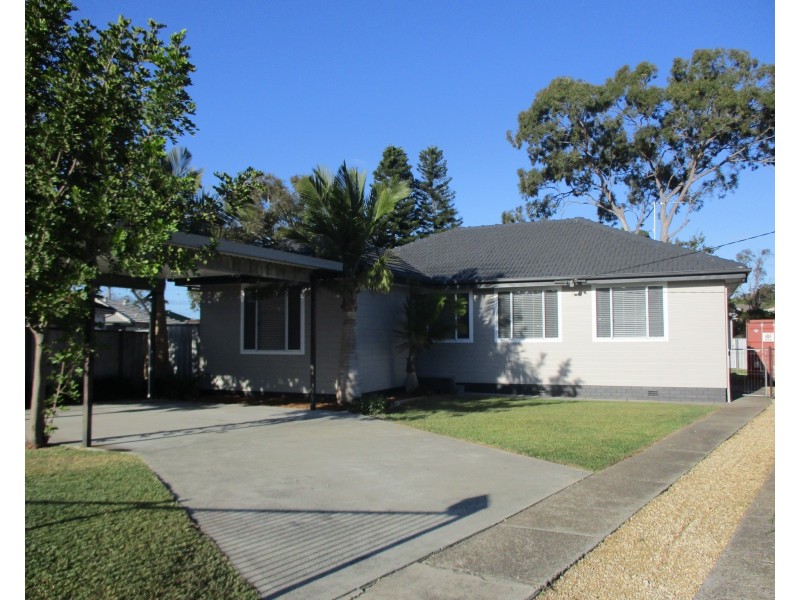 2 Acacia Place, Gateshead NSW 2290