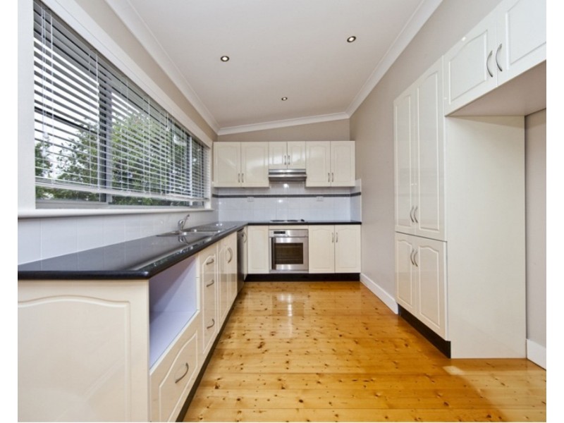 10 Albert Street, Mayfield NSW 2304