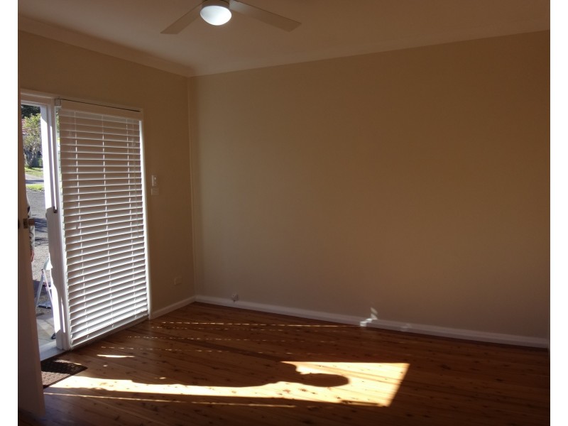 1/8 Clare Street, Glendale NSW 2285