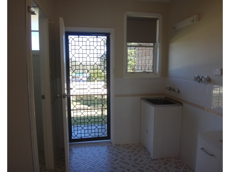 1/8 Clare Street, Glendale NSW 2285