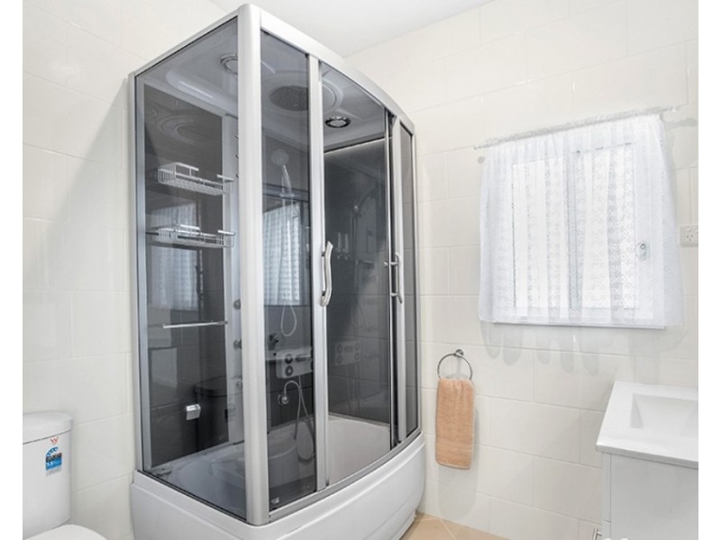 1 Prince Street, Fennell Bay NSW 2283