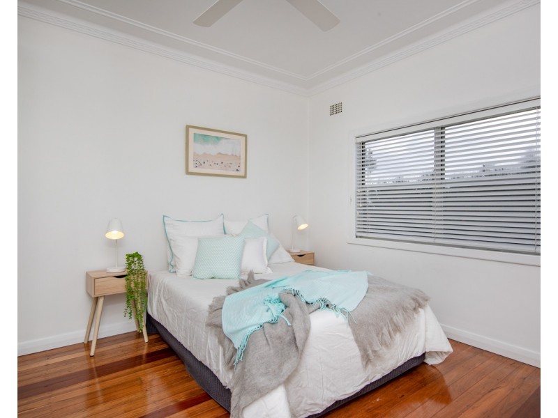 8 Hutton Street, Charlestown NSW 2290