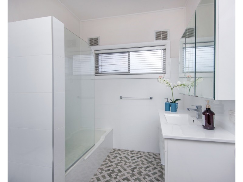 8 Hutton Street, Charlestown NSW 2290