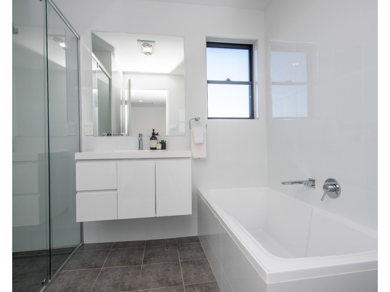 4/74 Dudley Road, Charlestown NSW 2290