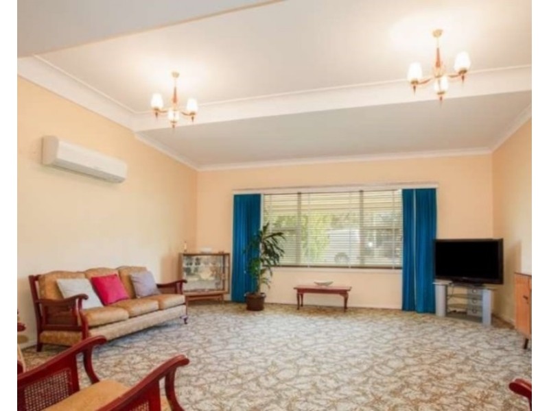 24 Mills Street, Warners Bay NSW 2282