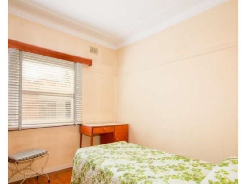 24 Mills Street, Warners Bay NSW 2282