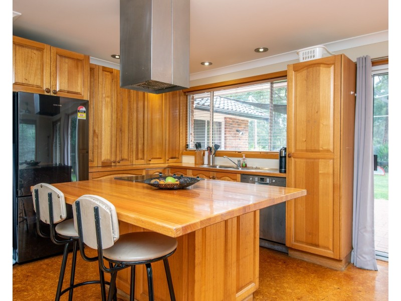 25 Honeyeater Place, Tingira Heights NSW 2290