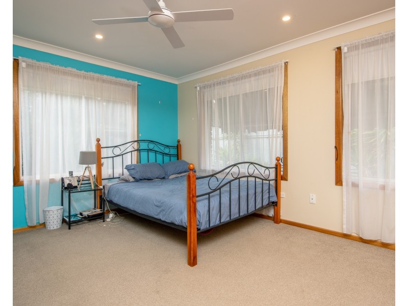 25 Honeyeater Place, Tingira Heights NSW 2290