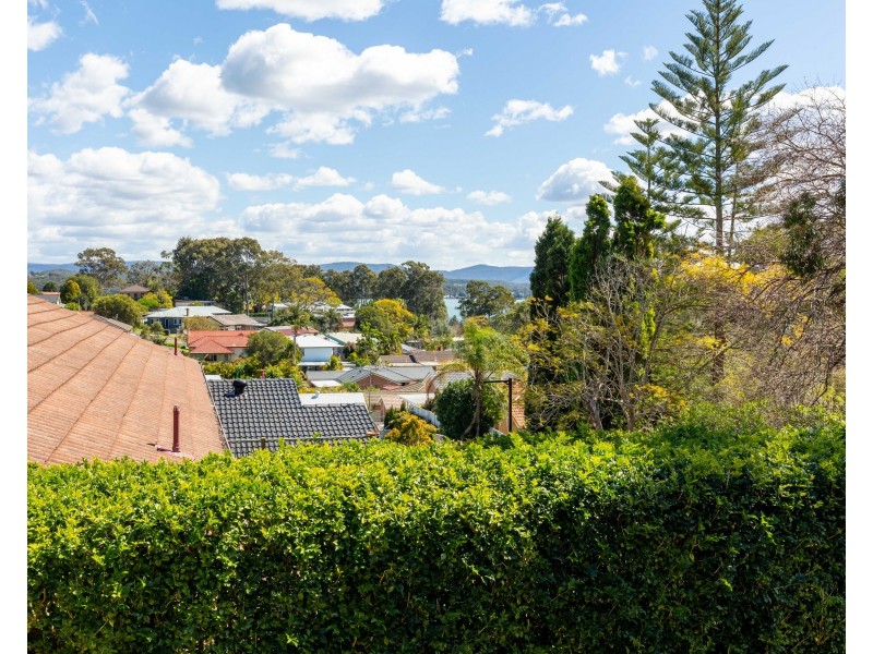 30 Haynes Avenue, Eleebana NSW 2282