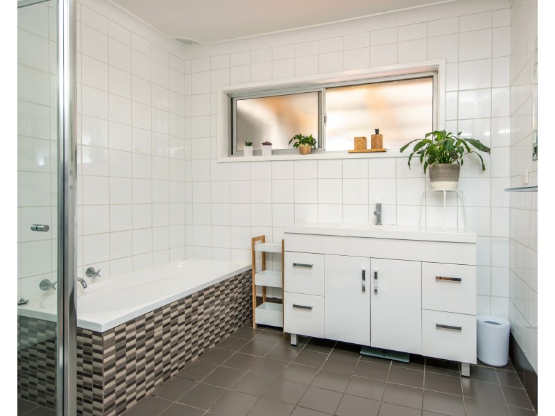 74 Lake Road, Wallsend NSW 2287