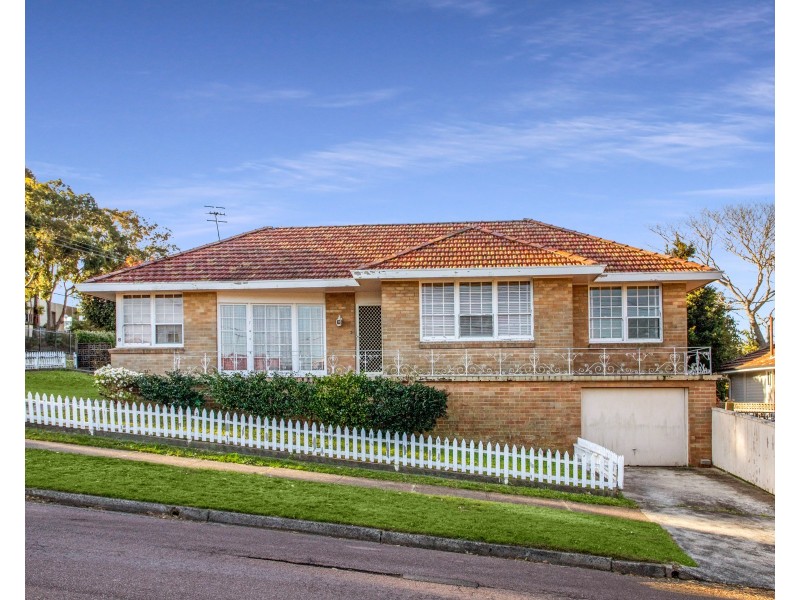 8 Rodway Parade, Kotara NSW 2289