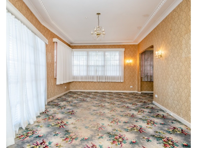 8 Rodway Parade, Kotara NSW 2289