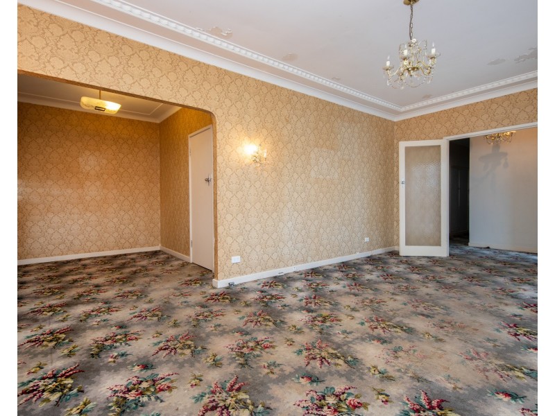 8 Rodway Parade, Kotara NSW 2289