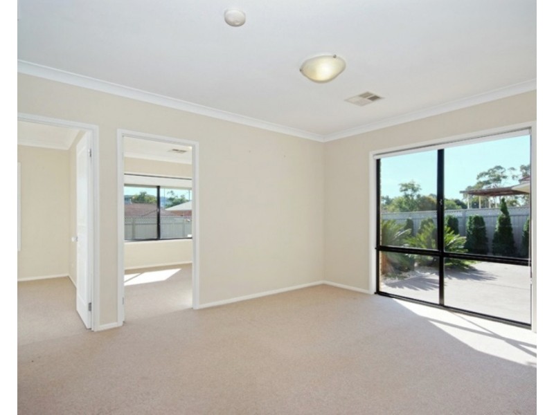 73 Yorston Street, Warners Bay NSW 2282