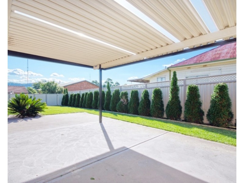 73 Yorston Street, Warners Bay NSW 2282