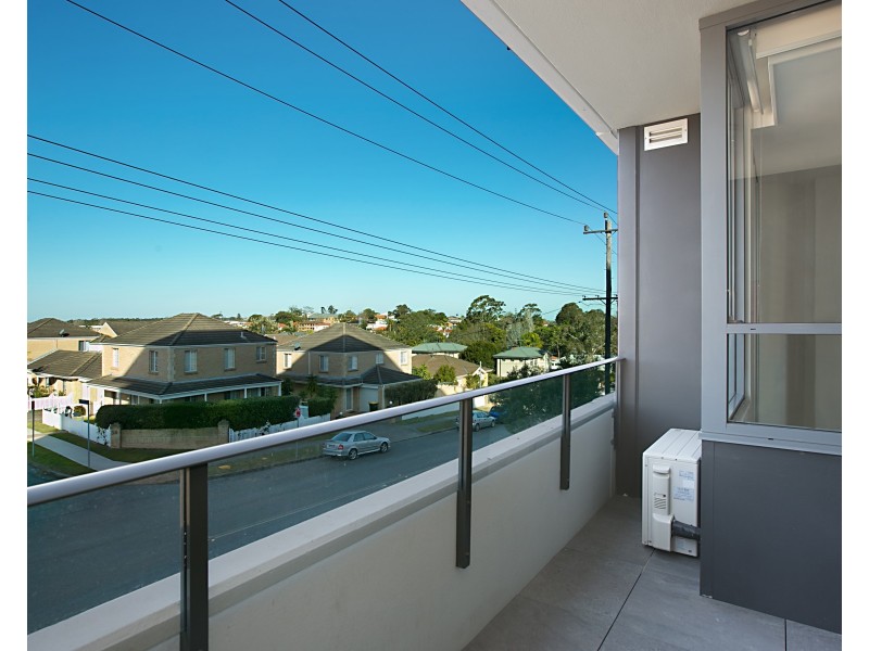 209/6-8 Charles Street, Charlestown NSW 2290