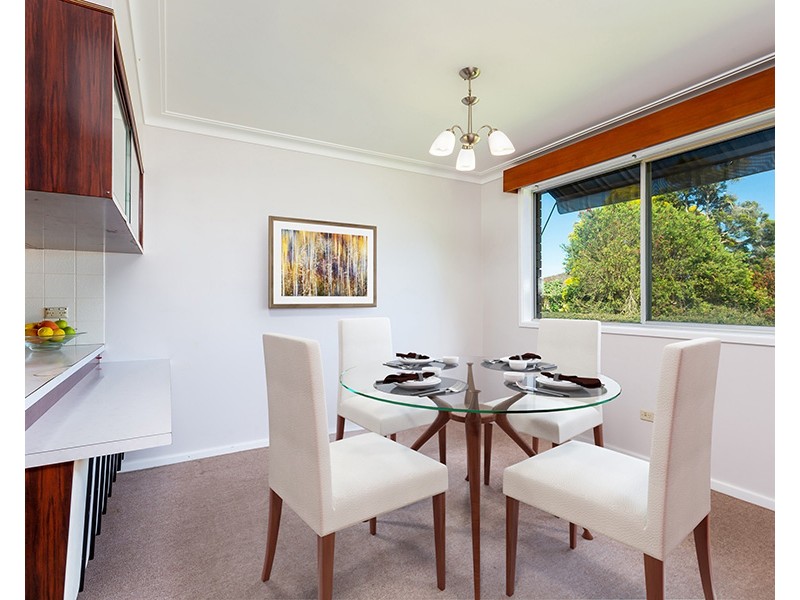 8 Crestwood Place, Warners Bay NSW 2282