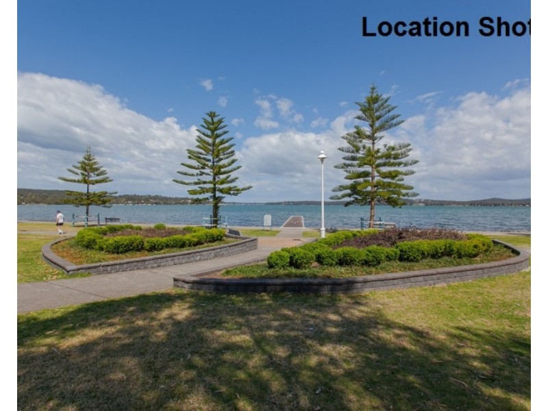 8 Crestwood Place, Warners Bay NSW 2282