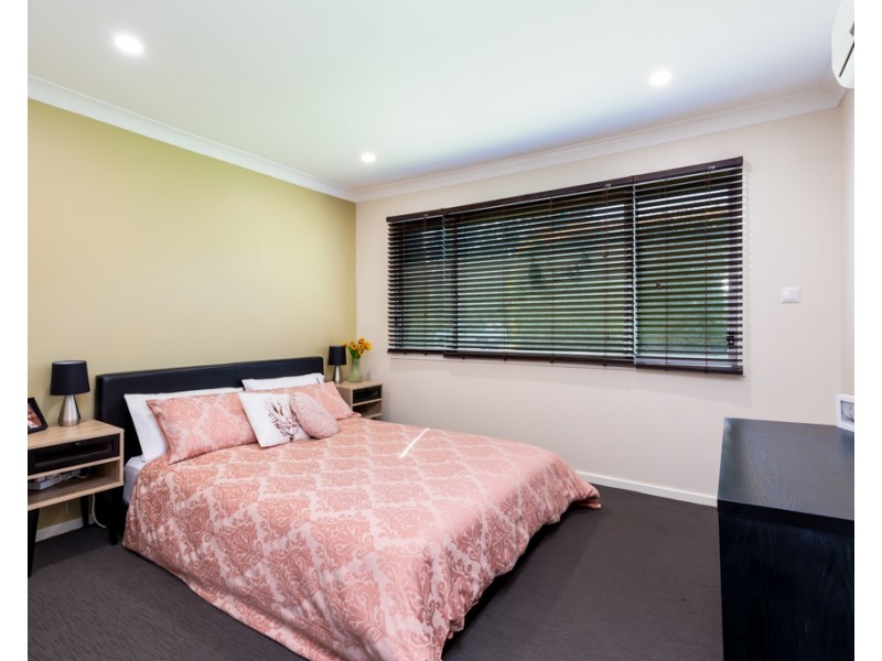 853 Macquarie Drive, Valentine NSW 2280