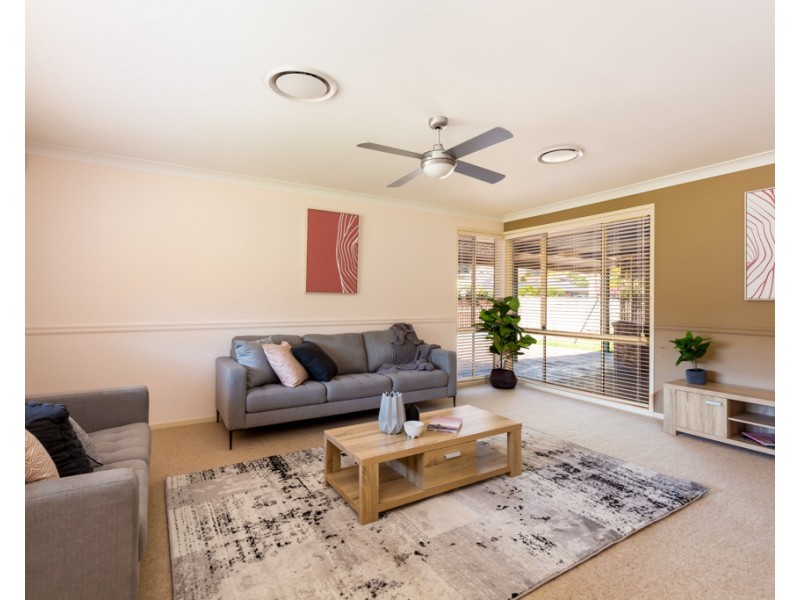 1 Edgewood Close, Tingira Heights NSW 2290