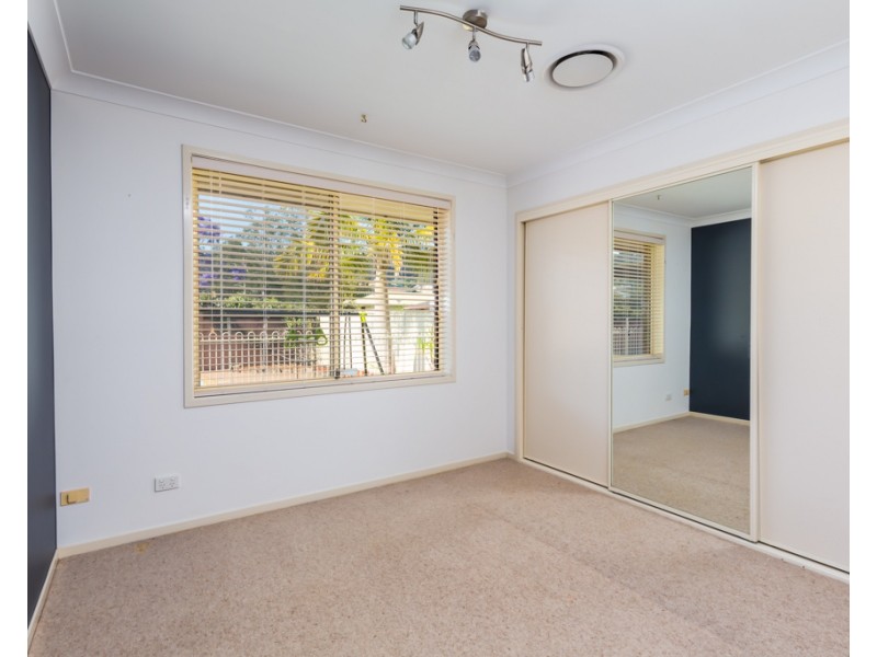 1 Edgewood Close, Tingira Heights NSW 2290