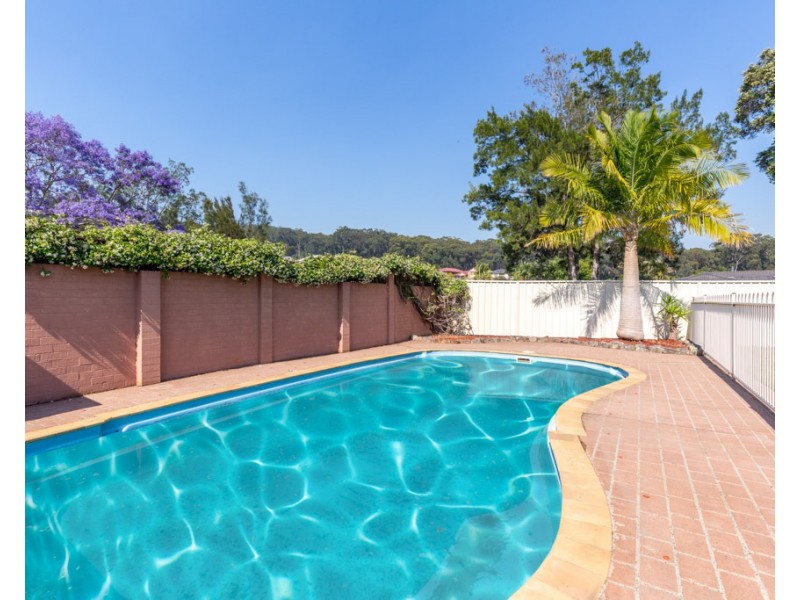 1 Edgewood Close, Tingira Heights NSW 2290