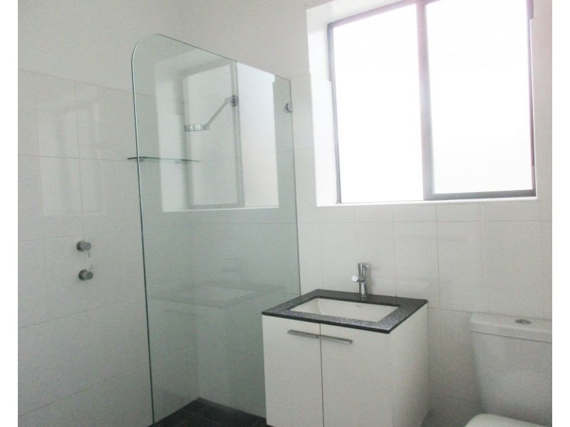 2/258 Brunker Road, Adamstown NSW 2289